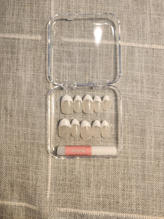French tip nail set