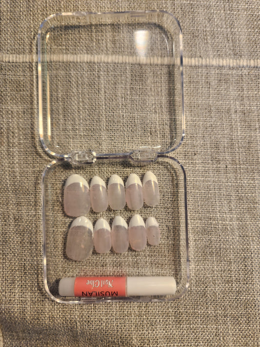 French tip nail set (Copy) (Copy)